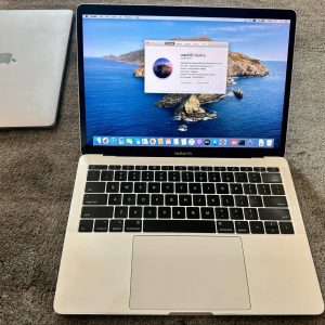 Apple Macbook pro 13 inch 2017 i7 8G 512GB A1708